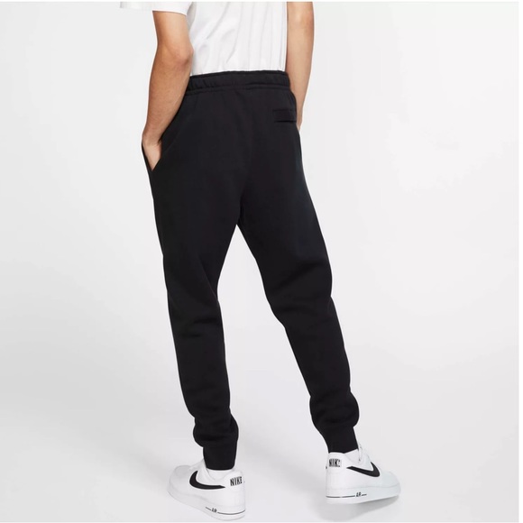 Nike Standard Fit Taper Leg Regular Length sweatpants - Picture 2 of 5